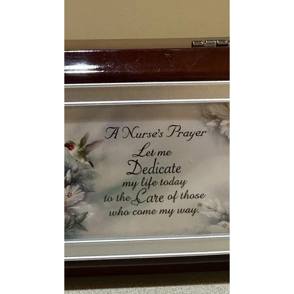 A Nurse's Prayer Wooden Music Jewelry Box Lock Clip Missing Excellent Condition